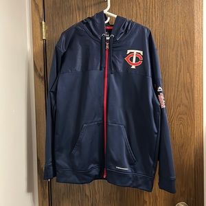 Majestic NN Twins light weight hooded jacket. SZ:XL